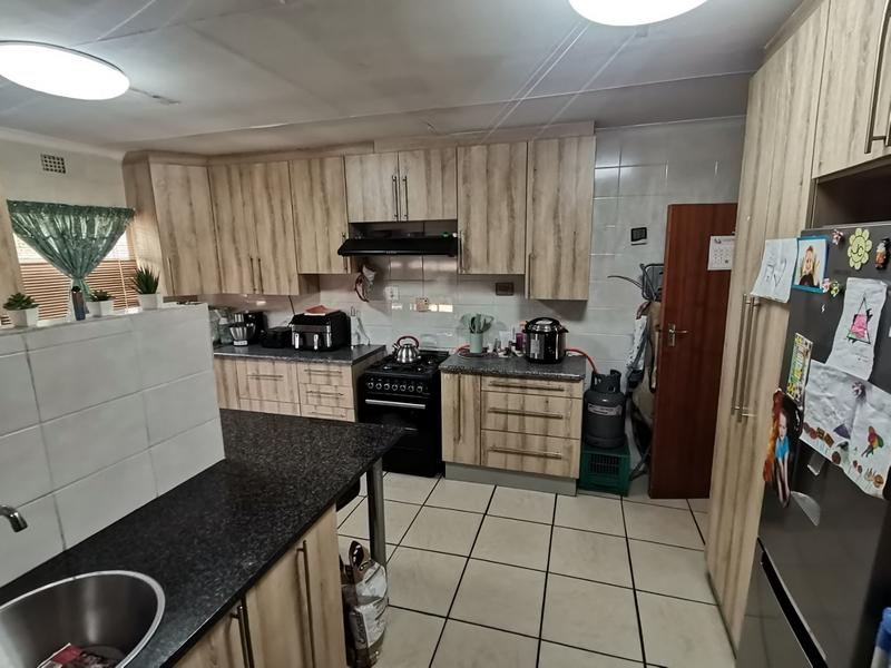 3 Bedroom Property for Sale in Vaalpark Free State